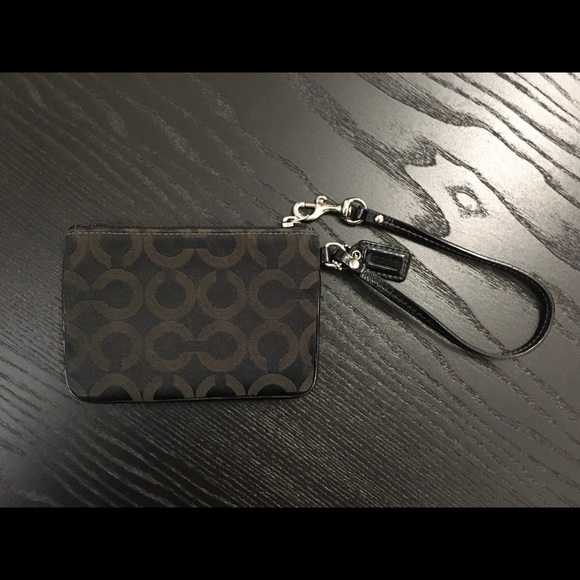 EUC Small Authentic Coach Wristlet Black - Picture 2 of 4